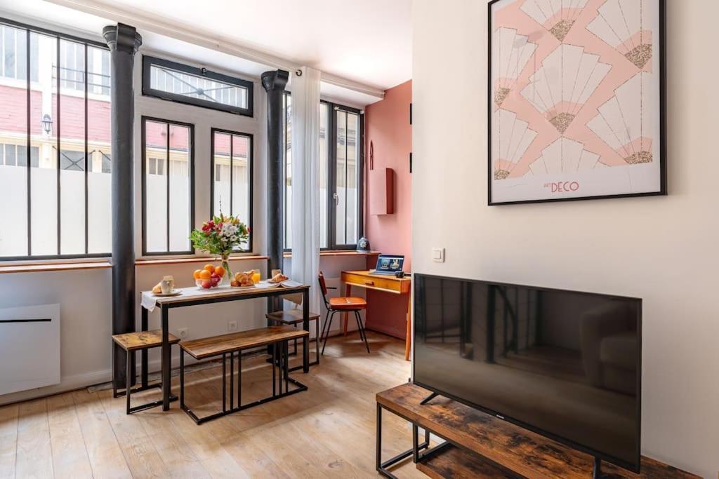 Appartement Magnifique Et Relaxant Avec Sauna Paris Luaran gambar